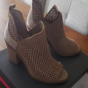 Brand New Sahara Dune Shoes